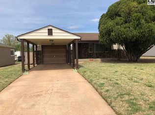 406 W Anthony Ave, Medicine Lodge, KS 67104