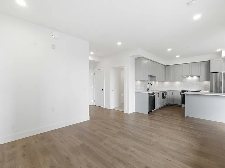 17783 56a Ave #D261 — Photo 5