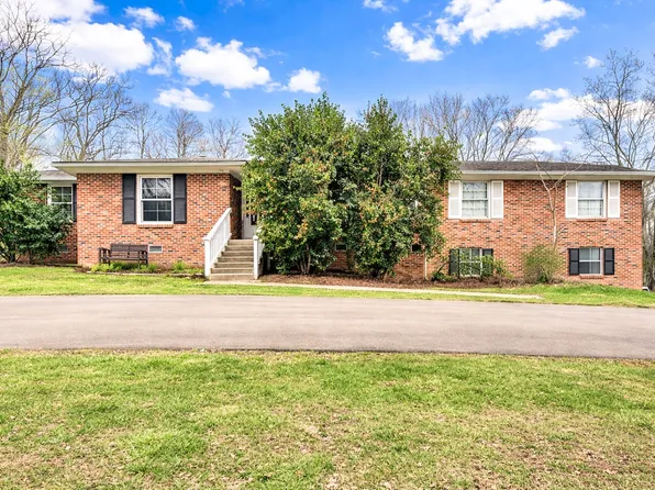 5205 Green Leaf Dr, Nashville, TN 37211