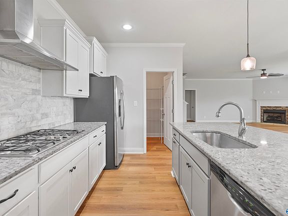 4th image of 105 Idared Ln