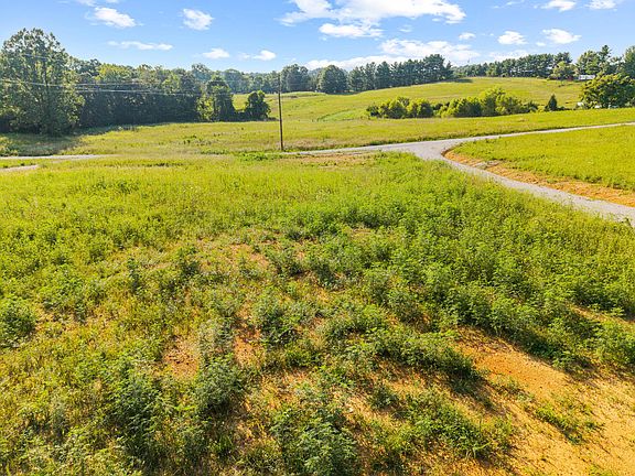 3rd image of 34 Spring Branch Rd