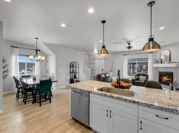 12264 Solid Rock Dr, Bellemont, AZ 86015