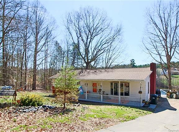 4th image of 598 Lake Cir