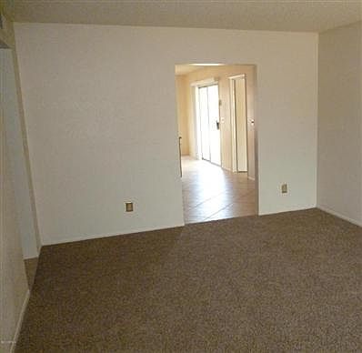 3rd image of 423 N Valencia Dr