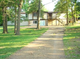 401 E 2nd St, Okawville, IL 62271