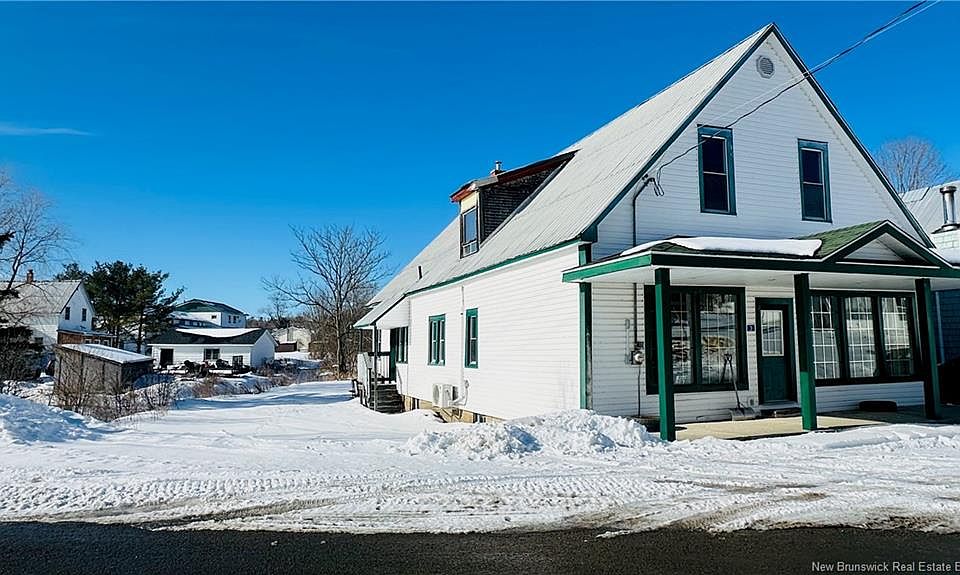 1st image of 3 Howland Ridge Rd