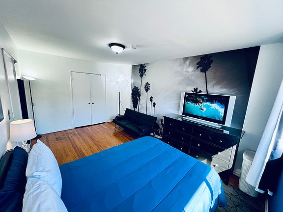 4th image of 5410 Russell Ave APT 14