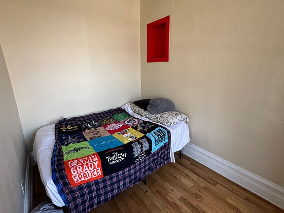 5th image of 4738 N Ashland Ave APT 2F