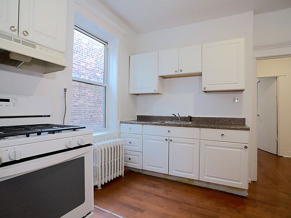 3rd image of 67 Washburn Ave APT 11