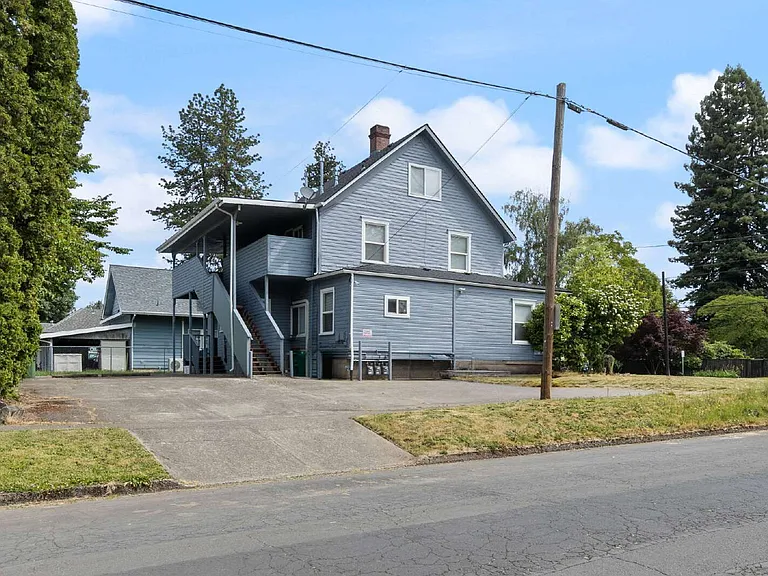 421 S College St #4 — Photo 27