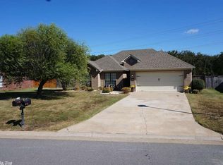2450 Apple Blossom Ln, Conway, AR 72034
