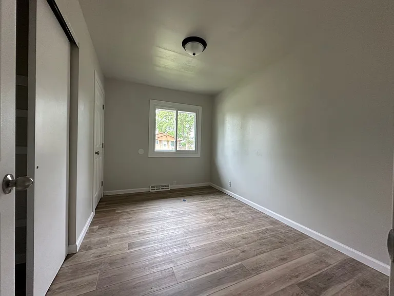 6656 W Brentwood Ave — Photo 10