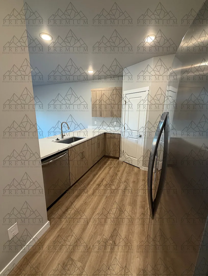 *Coming Soon* 3 Bed 2.5 Bath New Build! — Photo 3