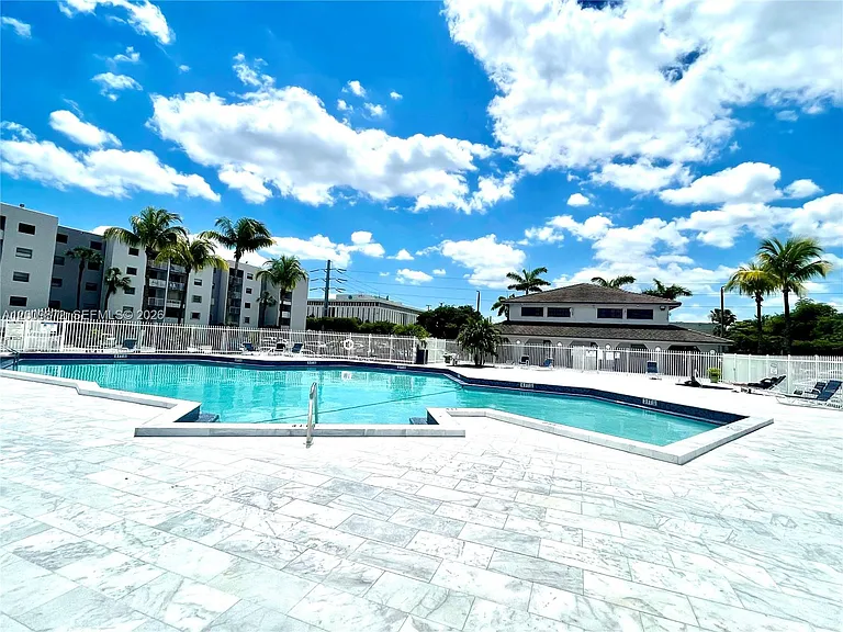 8185 NW 7th St #209 — Photo 30