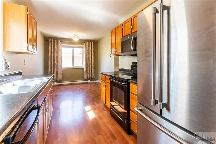 3 bed, 2.5 bath, 1920 sqft, $1,850 — Photo 2