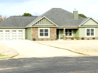 14 Night Hawk Ct, Fort Mitchell, AL 36856