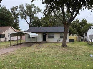 3205 Kingston Rd, Ponca City, OK 74604