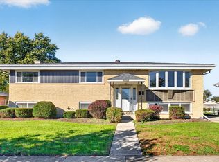 565 Arlene Dr, Wood Dale, IL 60191