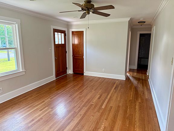 4th image of 3805 Main St