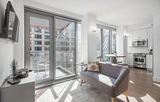 Rented by Mirador Real Estate | media 77