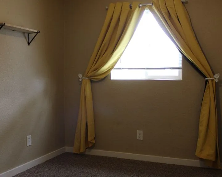 7496 Locust St — Photo 13