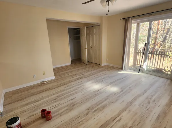 27 Bullis Dr #1, Averill Park, NY 12018