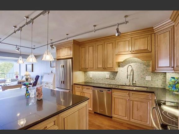 2nd image of 4944 Cass St Unit 310