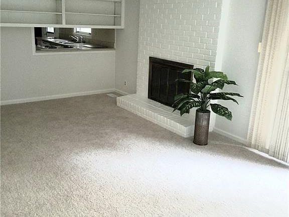 4th image of 2023 Lake Lucerne Dr