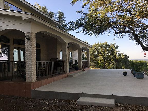 5th image of 81 Oak Hill Cir