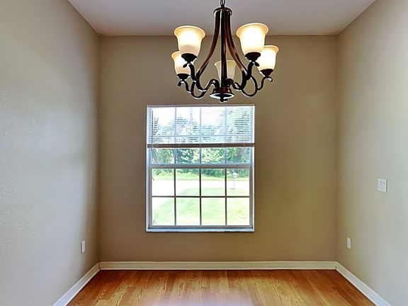 5th image of 2341 Jameson Ave