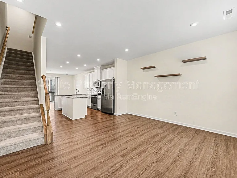 6222 Cleburne Ct — Photo 4