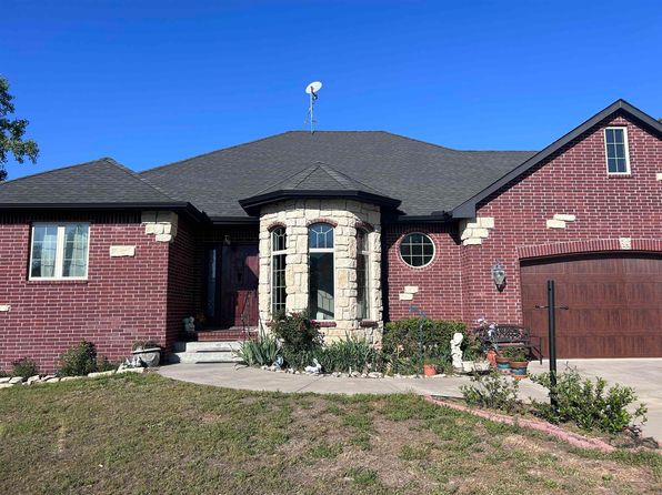 22015 W 101st St N, Mount Hope, KS 67108
