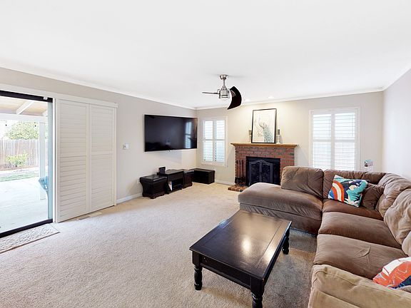 2nd image of 501 Alumrock Dr