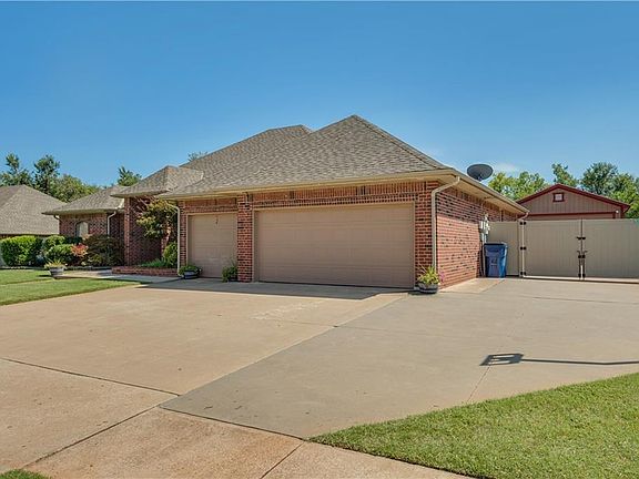 2nd image of 1316 Continental Way