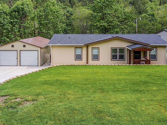 2nd image of 379 N Boulder Creek Dr