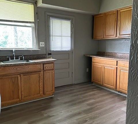 4th image of 308 Menoher Way #310