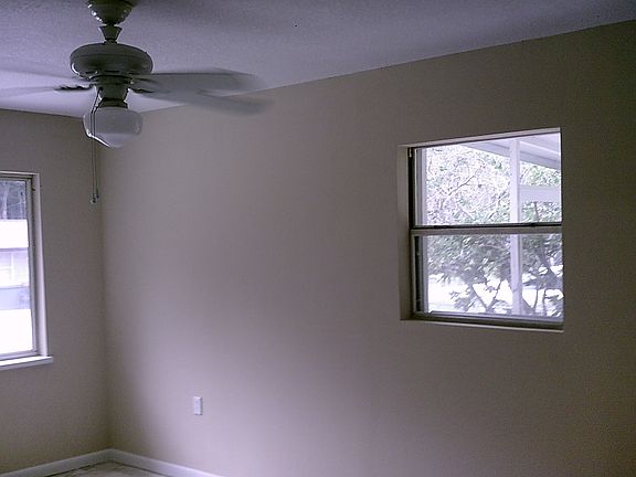 4th image of 855 NE 1st Ter