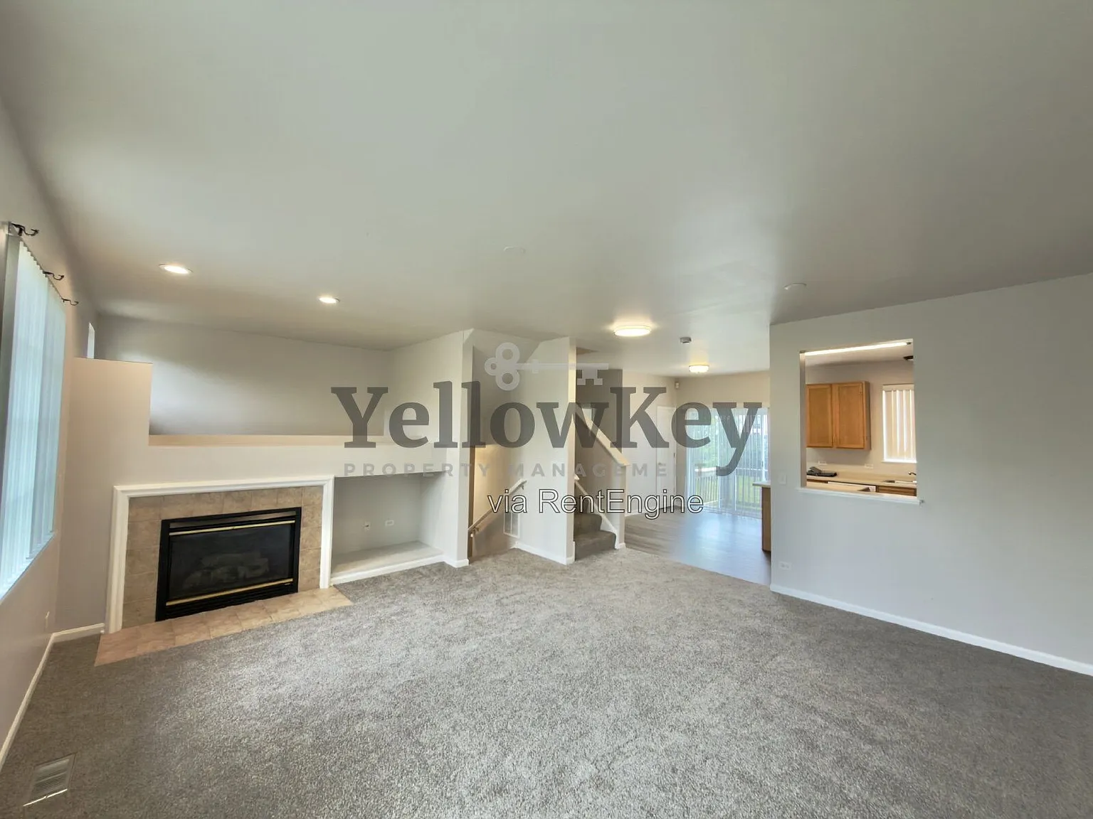 3 bed, 2.5 bath, 1800 sqft, $2,450 — Photo 2