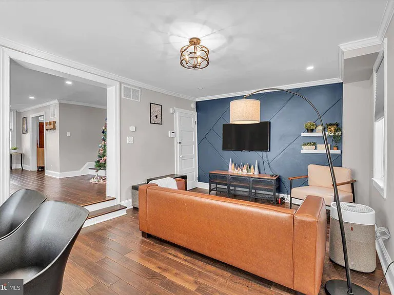 406 Kings Hwy E — Photo 6