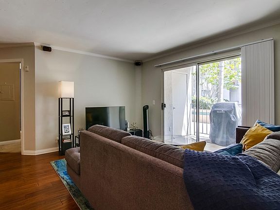 5th image of 3078 Broadway Unit 104