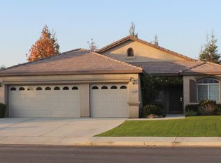 12412 Crystal Cove Ave, Bakersfield, CA 93311