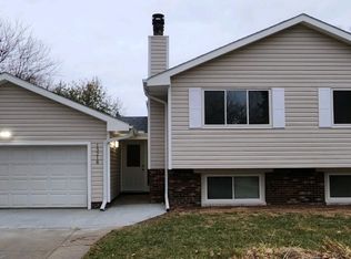 13218 Z St, Omaha, NE 68137