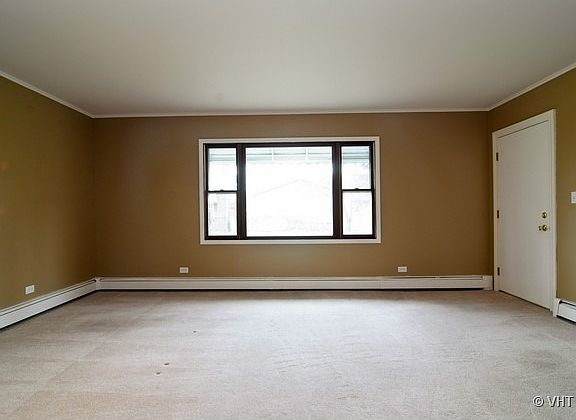 5th image of 1083 E Villa Dr