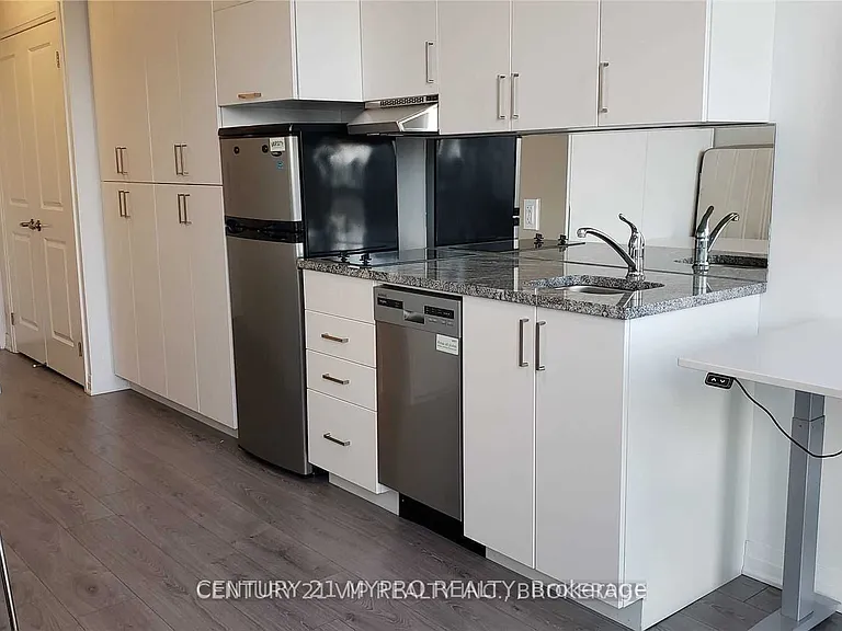 1900 Simcoe St N #528 — Photo 2