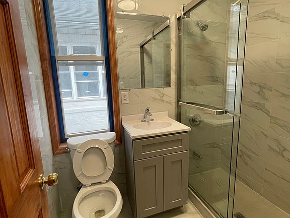 2nd image of 2075 E 24th St Floor 2