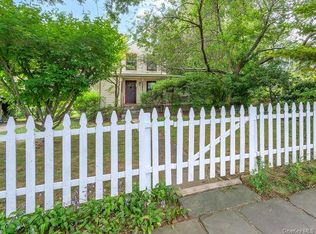 171 8th Ave, Sea Cliff, NY 11579