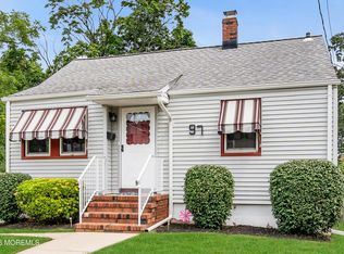 97 High St, Eatontown, NJ 07724