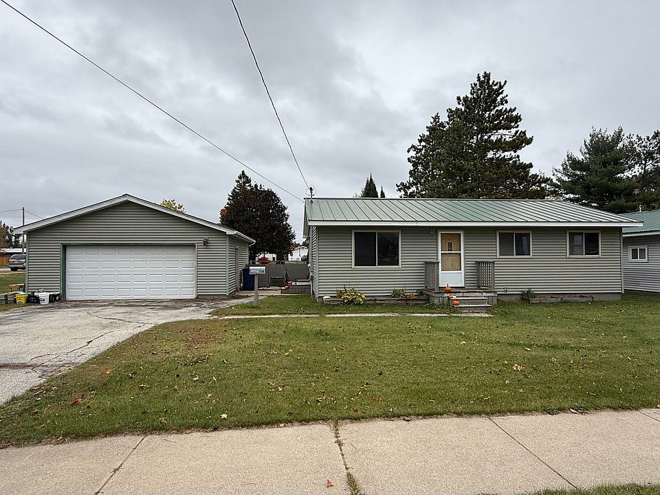 1st image of 708 Plum St
