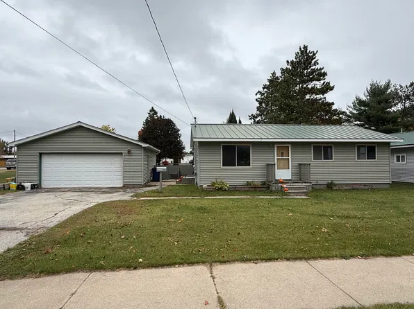 708 Plum St, Grayling, MI 49738