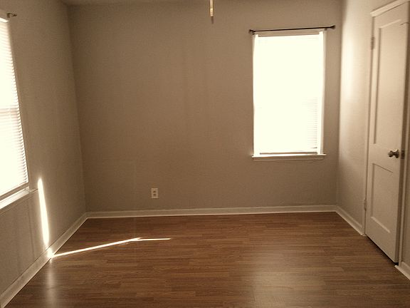 5th image of 4216 SE 25th St